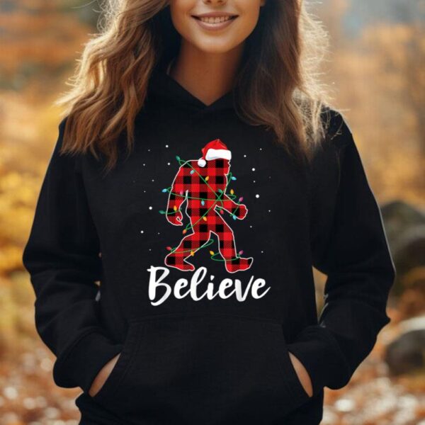 Funny Believe Plaid Bigfoot Christmas Light Sasquatch Santa Unisex Hoodie