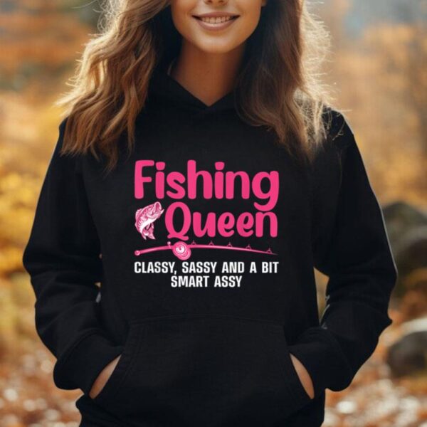 Funny Fishing Queen Design For Women Ladies Fishing Lovers Unisex Hoodie