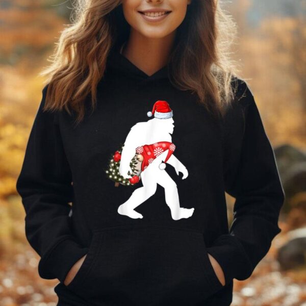 Santa Bigfoot Carrying Gnome Christmas Sasquatch Believe Unisex Hoodie