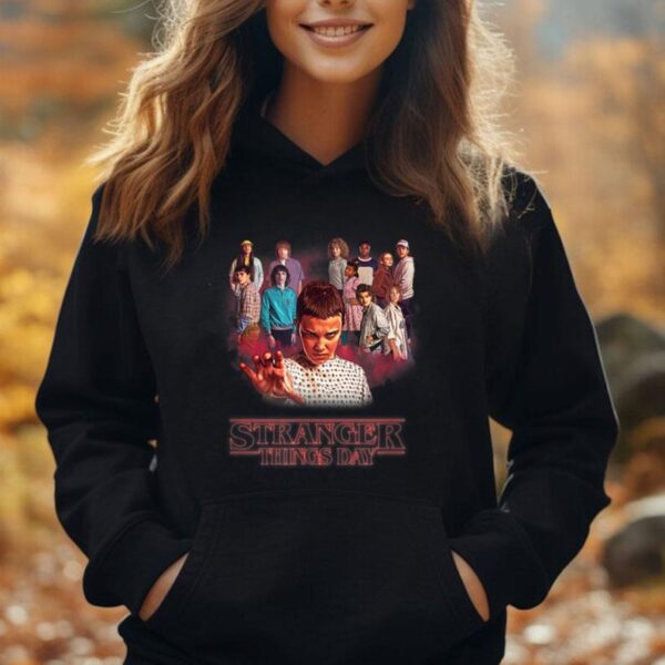 Stranger Things Day Eleven Superhero Group Portrait Unisex Hoodie