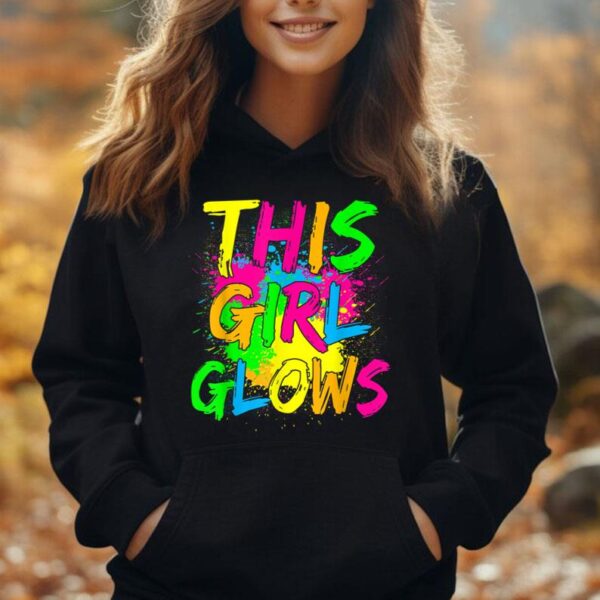 This Girl Glows Retro 80's Party Shirt Unisex Hoodie