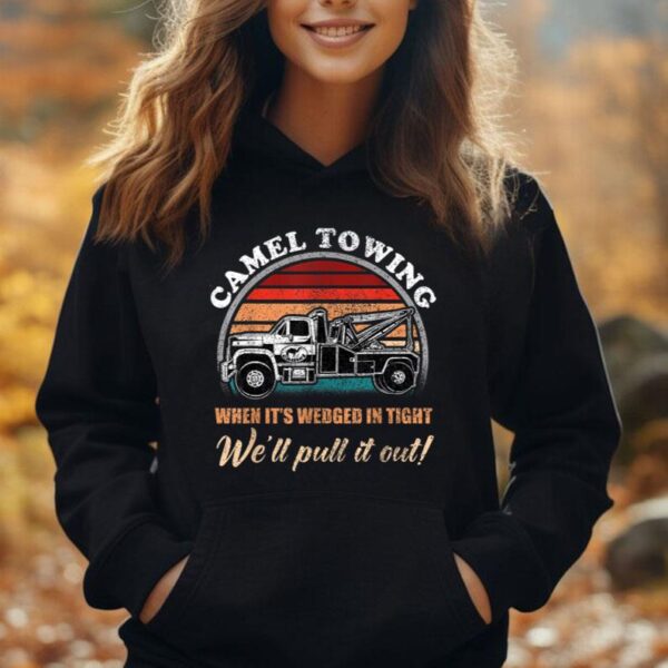 Vintage Camel Towing Humor Tow Truck Unisex Hoodie