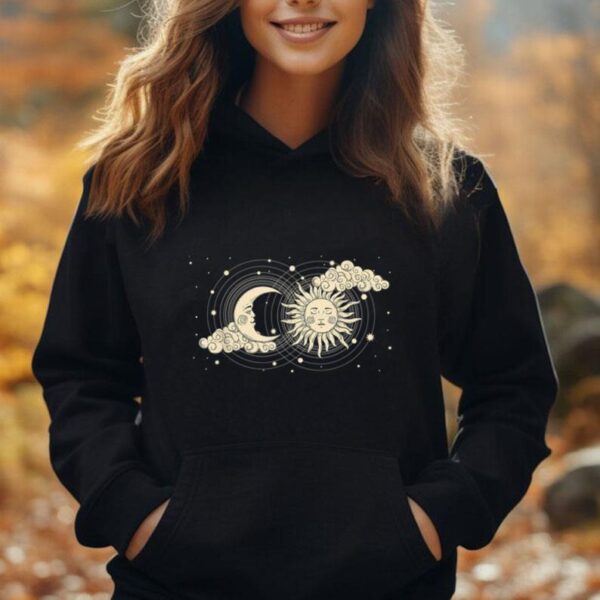 Vintage Celestial Sun And Moon Astrology Moon Phase Women Unisex Hoodie